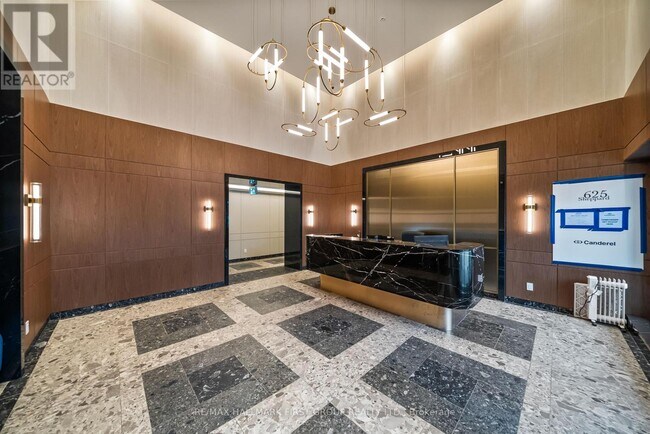 6 Greenbriar Rd in Toronto, ON - Building Photo - Building Photo