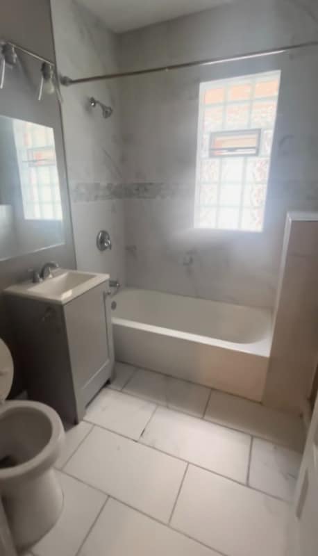 property at 1606 W Clarke St
