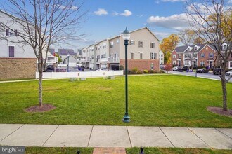 11672 Emerald Dr in Clarksburg, MD - Building Photo - Building Photo