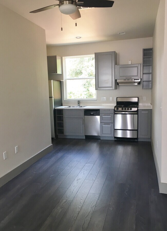 700 E 45th St in Austin, TX - Building Photo - Building Photo