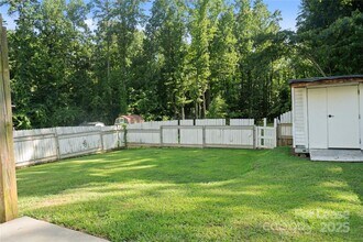 717 Dawn Cir in Charlotte, NC - Building Photo - Building Photo