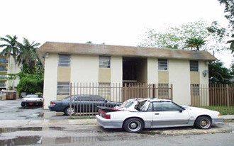 1515 NW 18th St Apartments