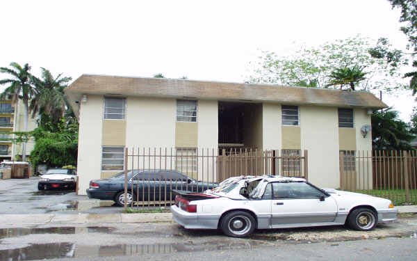 1515 NW 18th St in Miami, FL - Building Photo