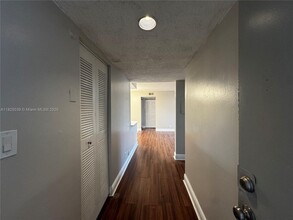 5612 Rock Island Rd in Tamarac, FL - Building Photo - Building Photo
