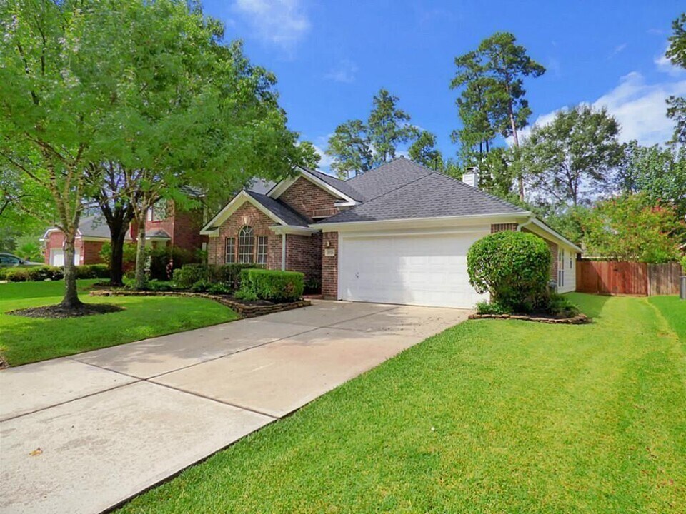 20726 Redbud Trail in Humble, TX - Building Photo