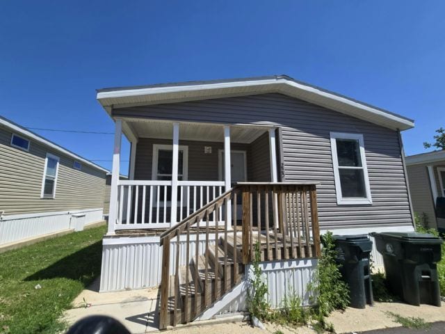 property at 225 Cardinal Ln