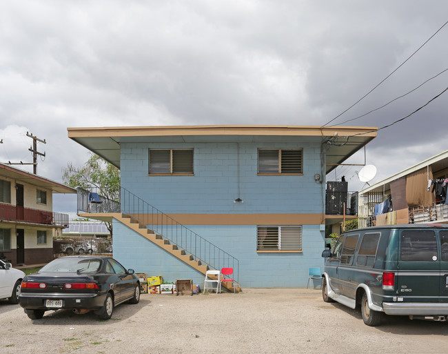 94-819 Farrington Hwy in Waipahu, HI - Foto de edificio - Building Photo