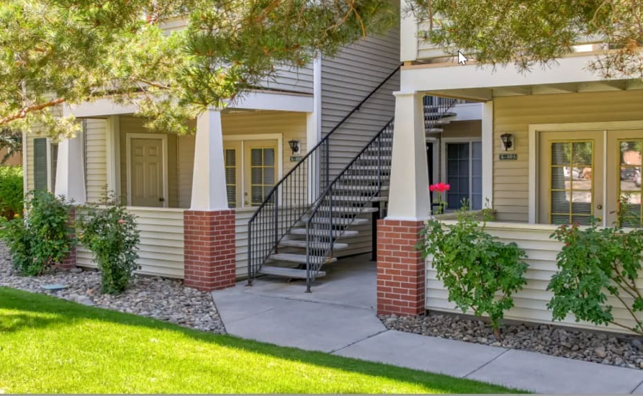 Carriage Stone Senior Apartments in Reno, NV - Building Photo