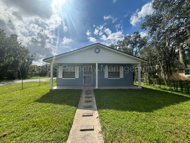 property at 1020 S Bay Ave