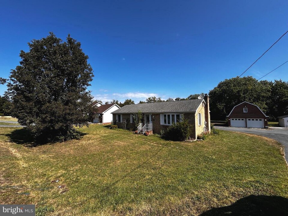 3290 Shawnee Dr in Winchester, VA - Building Photo