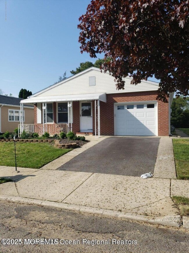7 Bedivere Ct in Toms River, NJ - Building Photo - Building Photo