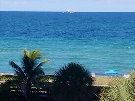 2457 Collins Ave in Miami Beach, FL - Building Photo