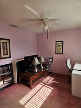 1221 Drew St in Clearwater, FL - Foto de edificio - Building Photo