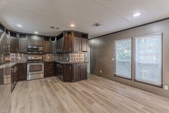 13154 S Lee Shore Dr in Willis, TX - Building Photo - Building Photo