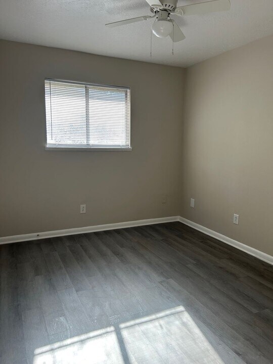 127 Monroe St in Ball, LA - Building Photo