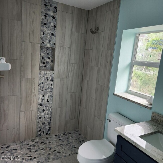 5653 Genesee Pkwy in Bokeelia, FL - Building Photo - Building Photo