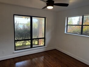 377 Burke St in Pointblank, TX - Building Photo - Building Photo