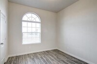 738 Nichols Dr photo'