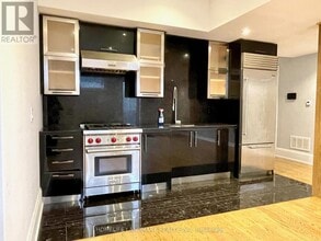 597 Montbeck Crescent in Mississauga, ON - Building Photo - Building Photo