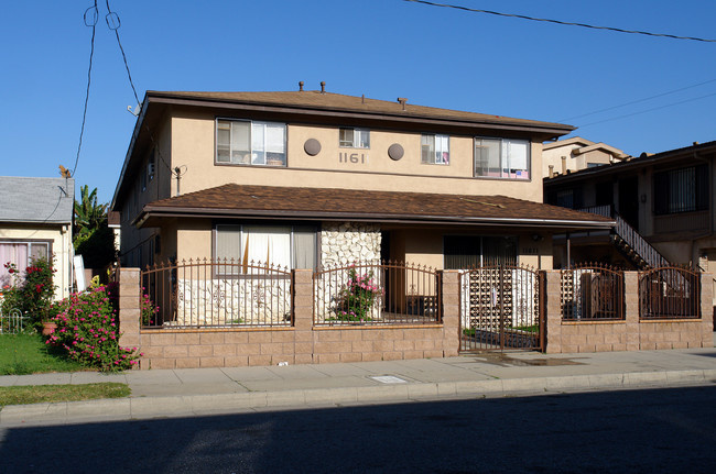 11611 Menlo Ave in Hawthorne, CA - Building Photo - Building Photo