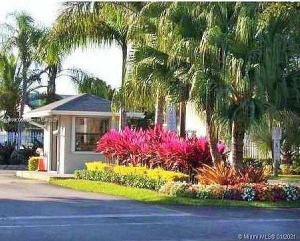 800 Independence Dr-Unit -800I in Homestead, FL - Building Photo