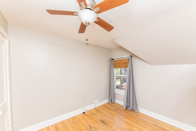 4153 N Whipple St, Unit 2 in Chicago, IL - Building Photo - Building Photo