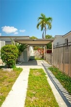 467 SE 3rd St in Hialeah, FL - Building Photo - Building Photo