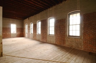 Mott Lofts in Cedar Rapids, IA - Building Photo - Interior Photo