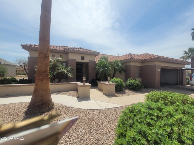 19887 N Shadow Mountain Dr in Surprise, AZ - Building Photo - Building Photo
