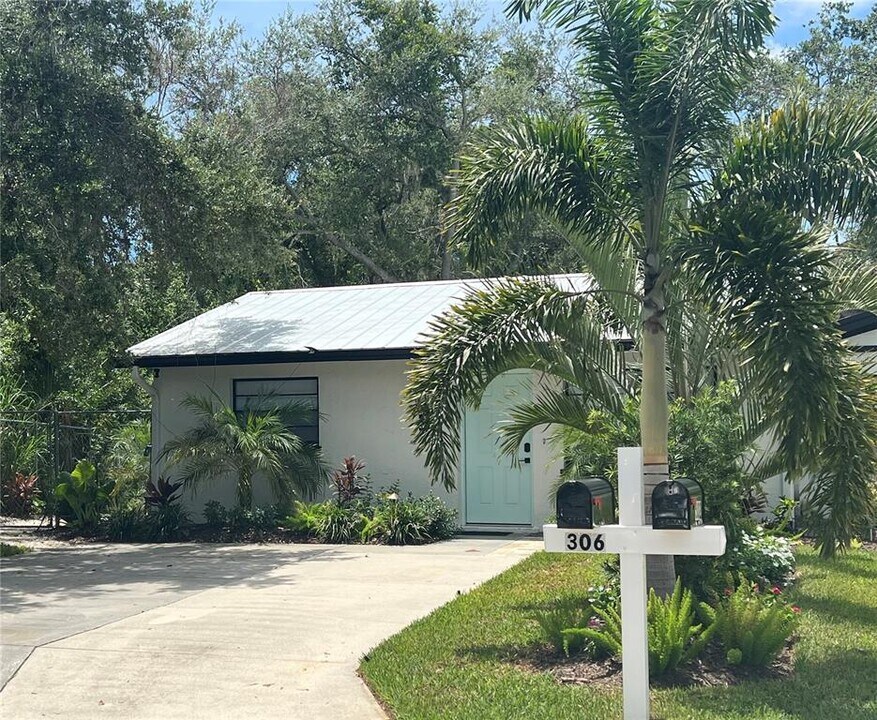 306 19th St E in Bradenton, FL - Building Photo