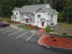 37 E Ridge Dr in Milford, NH - Building Photo - Building Photo