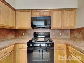 6615 Laurel Glen Dr in Katy, TX - Foto de edificio - Building Photo