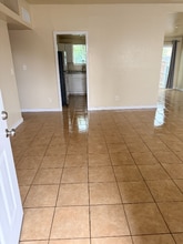 755 E Holaway Dr in Tucson, AZ - Building Photo - Building Photo