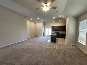 862 Blue Oak Blvd in San Marcos, TX - Building Photo - Building Photo