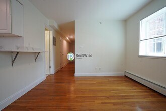 8 Griggs St, Unit 5 in Boston, MA - Building Photo - Building Photo