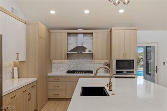 4045 W Mardon Ave in Las Vegas, NV - Building Photo - Building Photo
