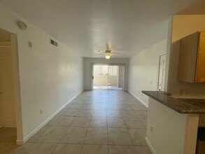 1295 N Ash St, Unit 117 in Gilbert, AZ - Building Photo - Building Photo