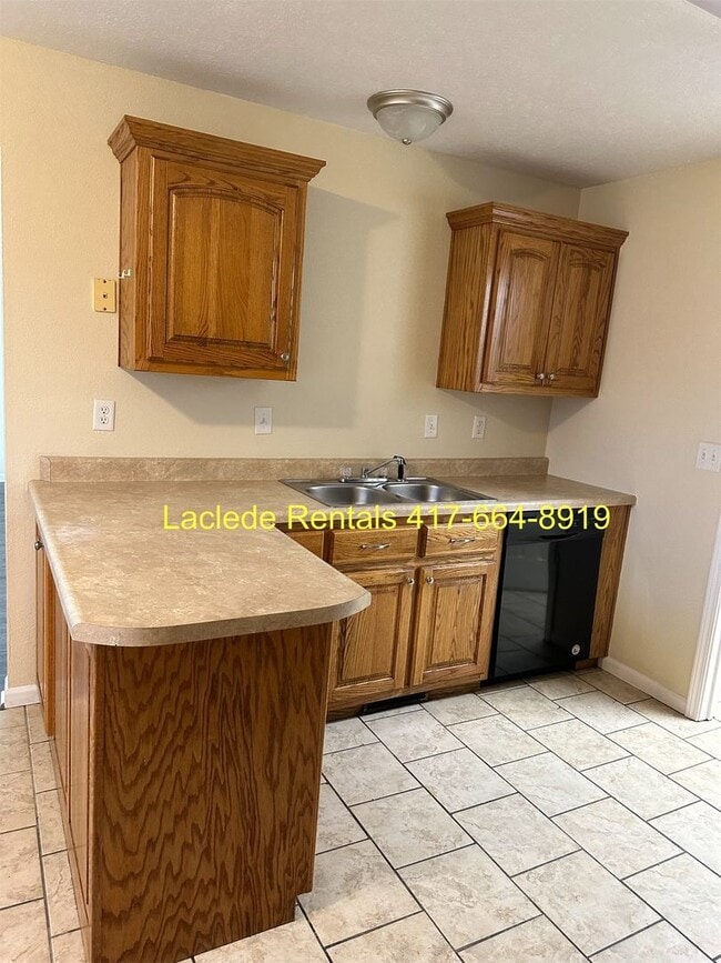 726 Hogan Dr in Lebanon, MO - Building Photo - Building Photo