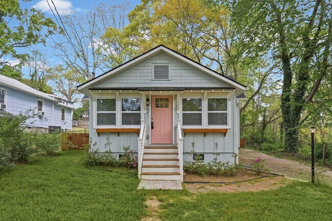 441 Oak Dr in Hapeville, GA - Building Photo - Building Photo