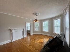 795 Cambridge St, Unit 2 in Cambridge, MA - Foto de edificio - Building Photo