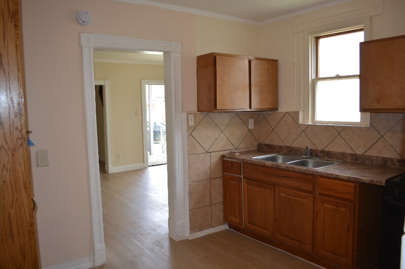 915 Sunset Ave in Utica, NY - Building Photo