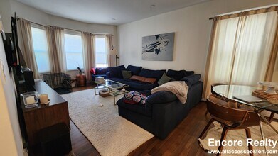 8 Nonantum St in Boston, MA - Building Photo - Building Photo