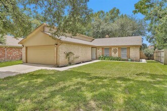 9810 Kiwi Ln in Conroe, TX - Building Photo - Building Photo