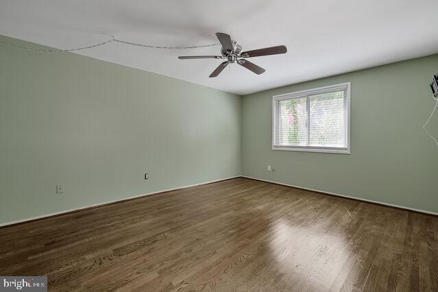 19621 Sparr Spring Rd in Gaithersburg, MD - Building Photo - Building Photo