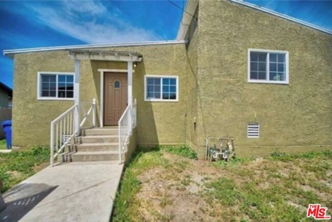 property at 1529 Tremont St