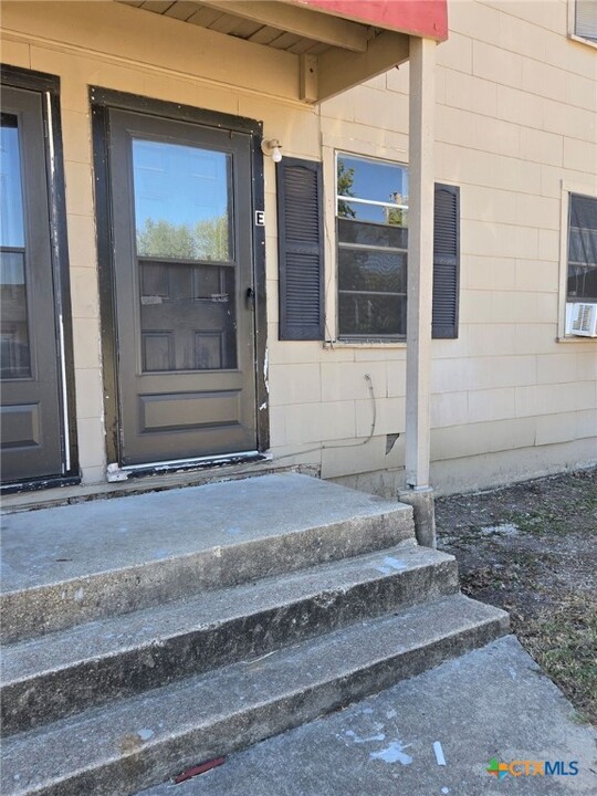 1217 N 8th St in Killeen, TX - Building Photo