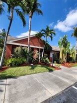 2845 Winkler Ave in Ft. Myers, FL - Building Photo