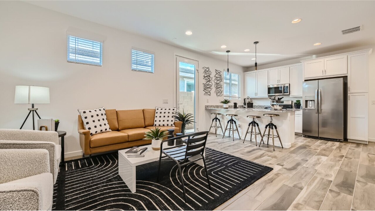 3241 E Malibu Dr, Unit 2 in San Tan Valley, AZ - Foto de edificio