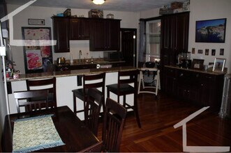20 Winchester St, Unit 4 in Brookline, MA - Foto de edificio - Building Photo