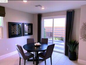 807 Bamboo Dr in Brentwood, CA - Building Photo - Building Photo